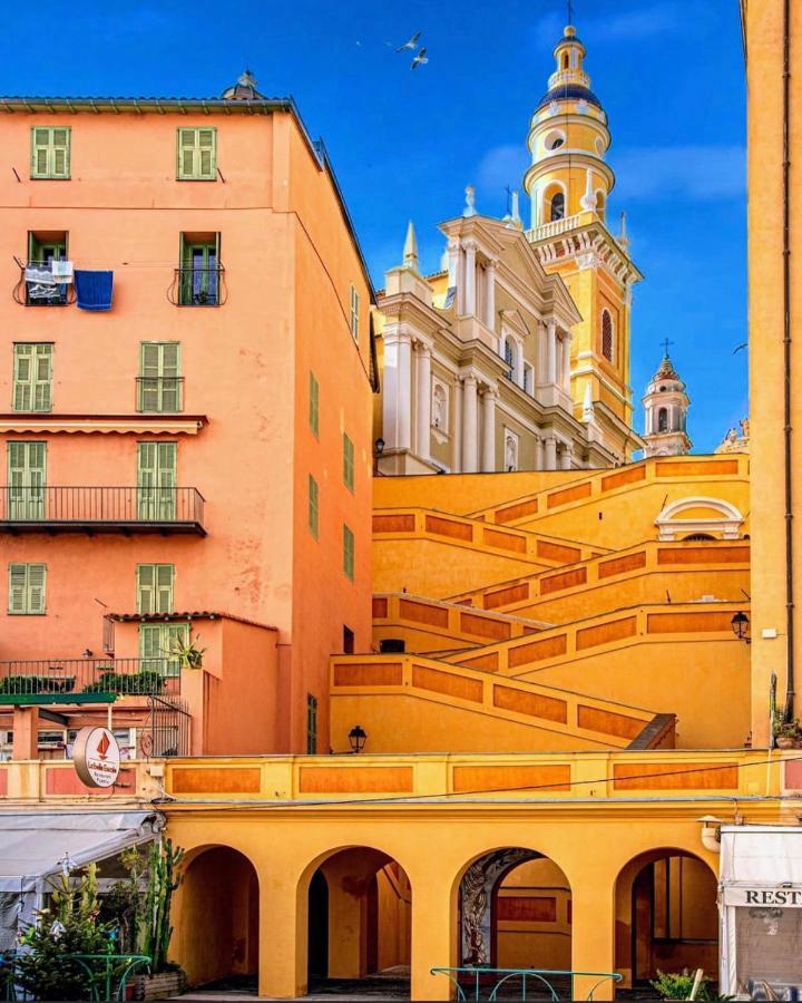 Les Logettes-plage-centre Menton